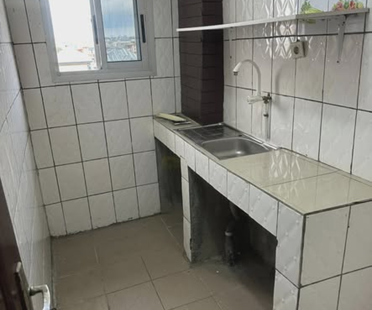 Studio à louer à Kotto Bangue