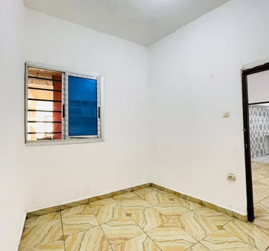 Studio moderne à louer – Logpom Bassong