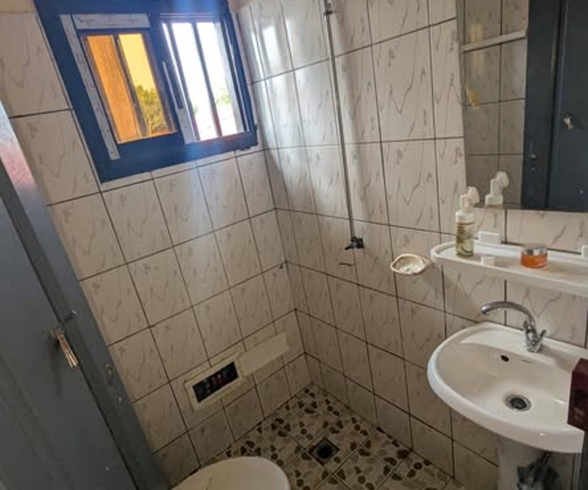 Chambre moderne à louer - Nkolnda, Nkolmefou