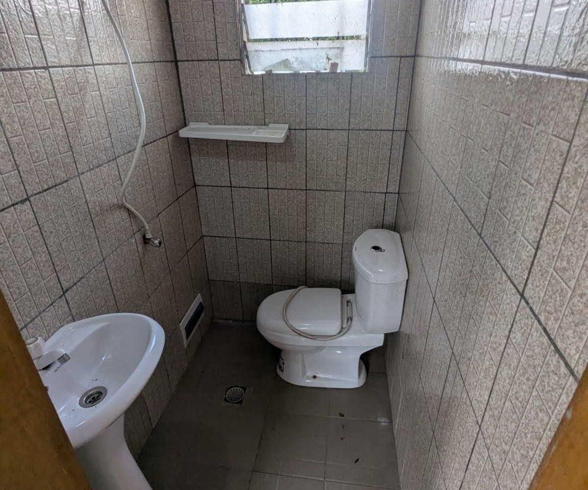 Chambre moderne avec cuisine à Japoma