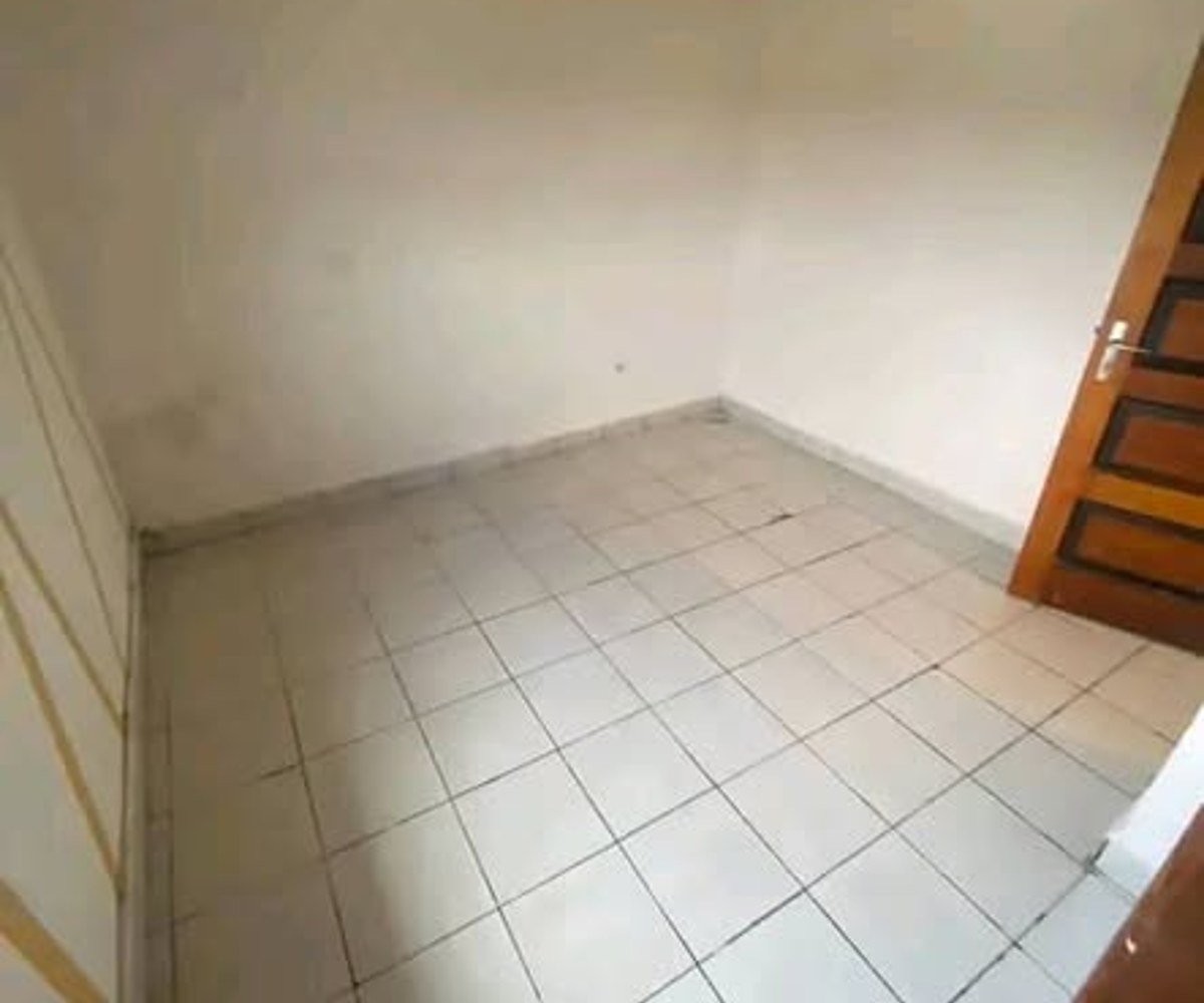 Studio à louer - Makepe BM - Douala