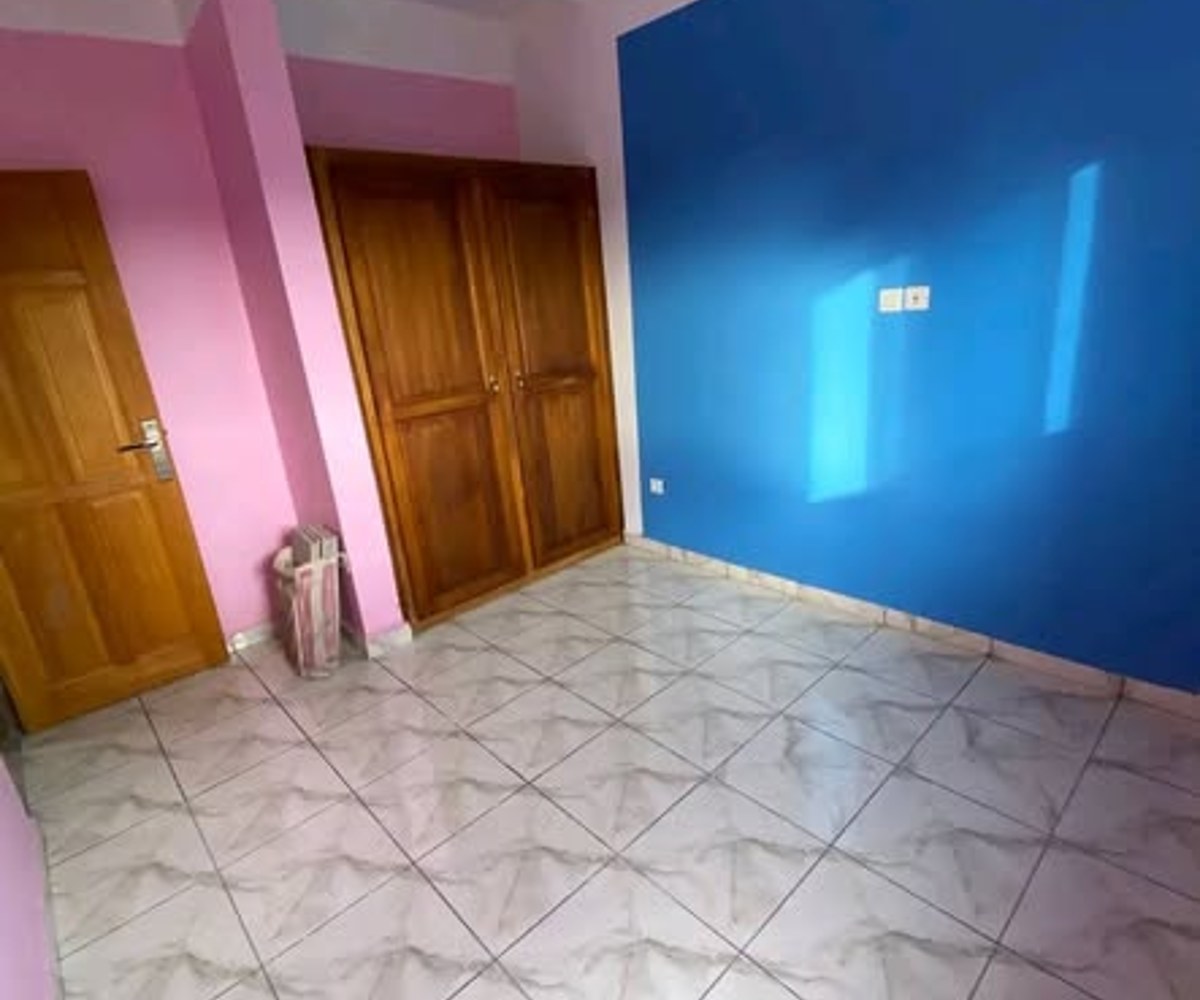 Chambre moderne à Bonamoussadi