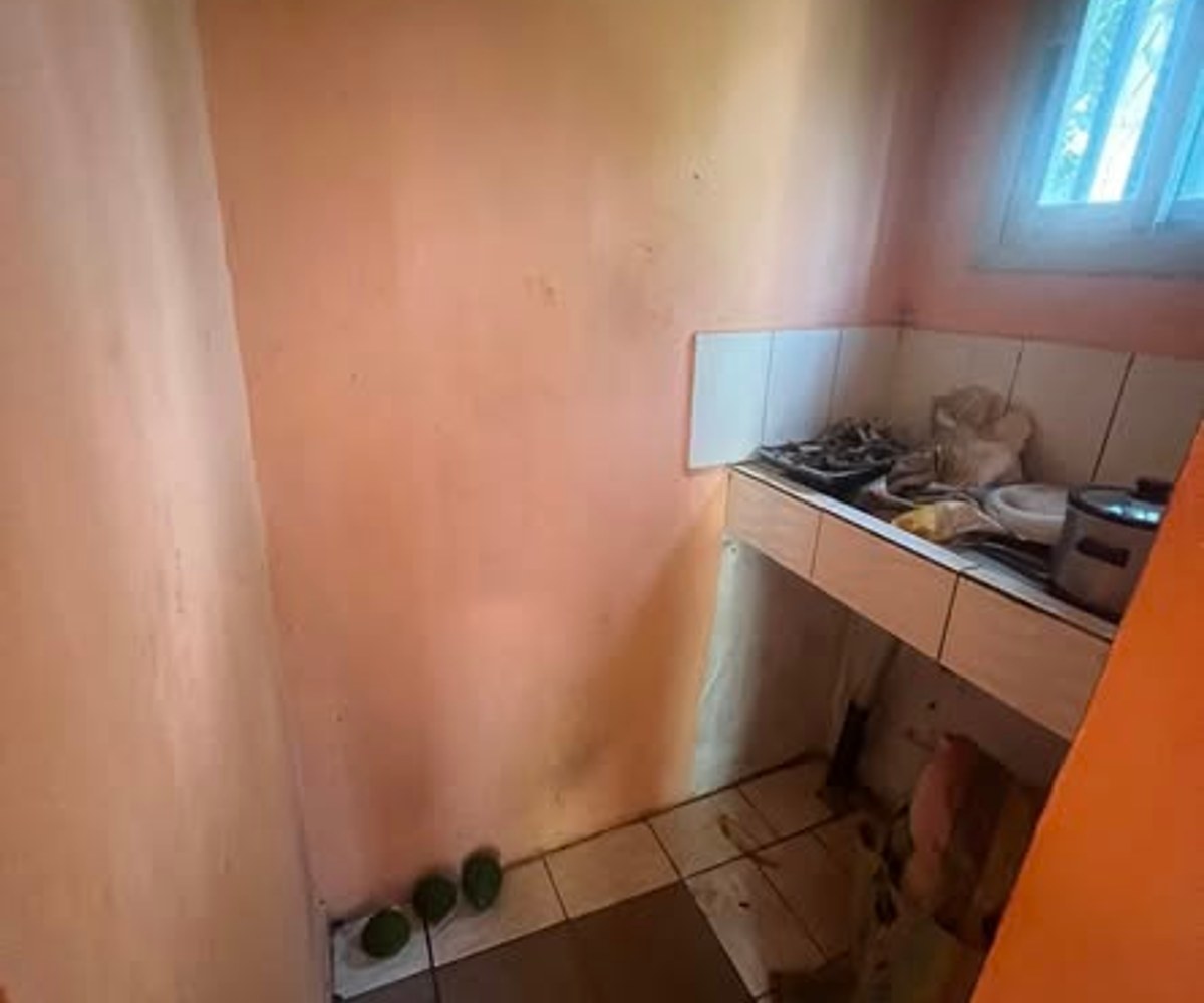 Mini chambre moderne avec cuisine douche à Simbock jean Jaurès non loin du goudron