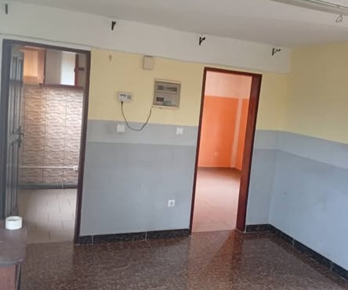 Studio moderne à louer à Logbaba Saker, Douala