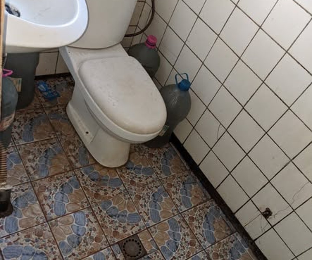 Vaste chambre moderne à louer à Obobogo