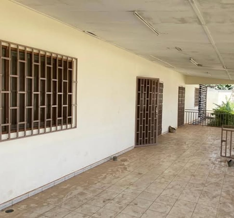 Villa à louer à Bastos - 7 chambres