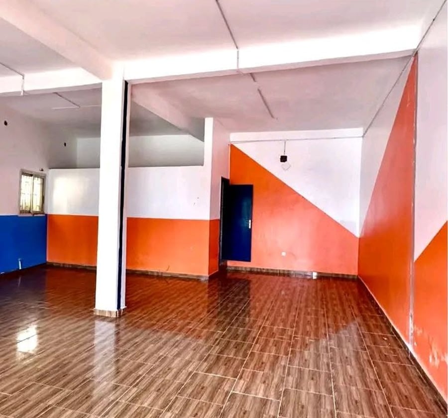 Boutique à louer - Elig-Essono, Yaoundé