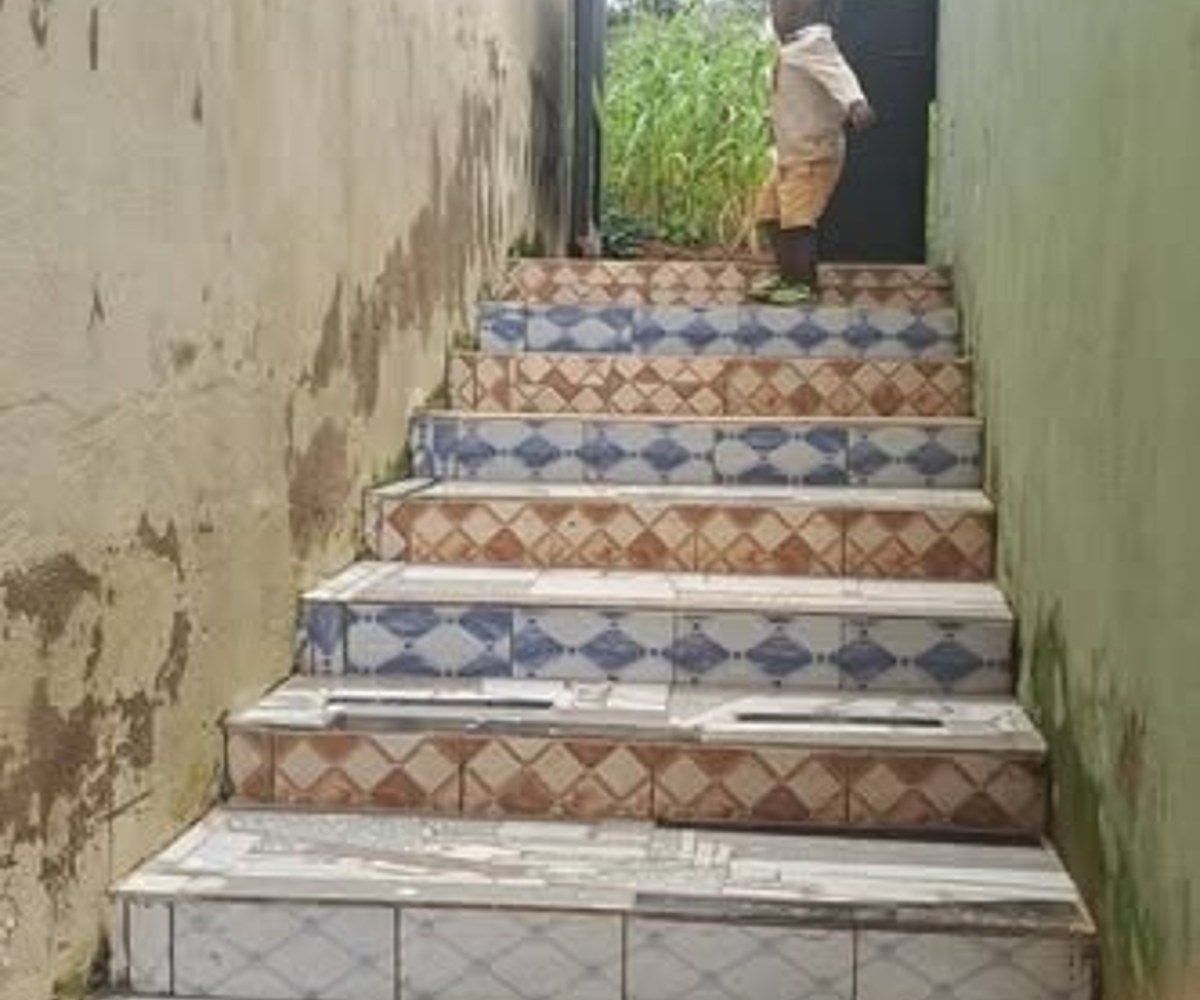 Chambre moderne à louer à Nkolfoulou