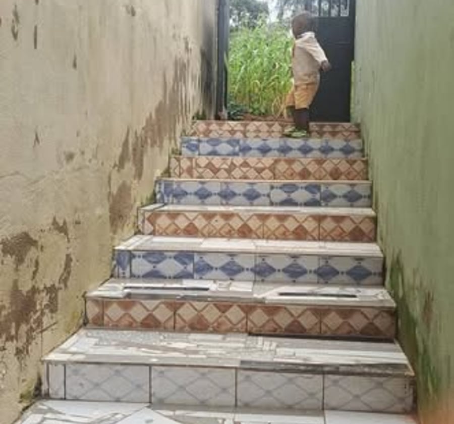 Chambre moderne à louer à Nkolfoulou