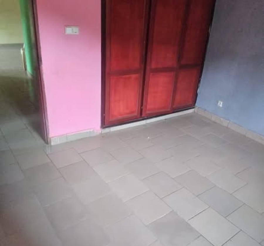 Vaste appartement moderne 3 chambres - Ngousso