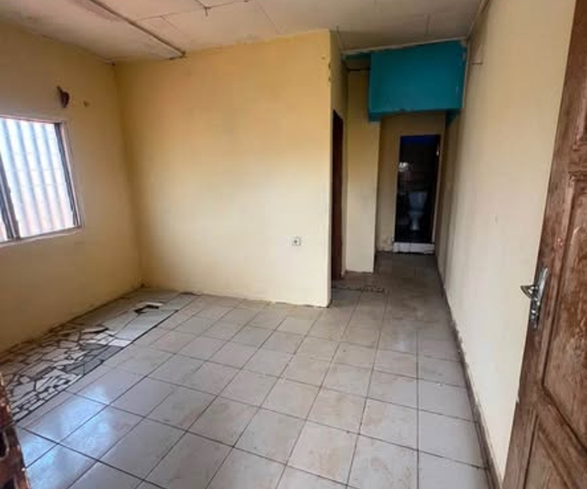 Studio moderne à louer à Mendong