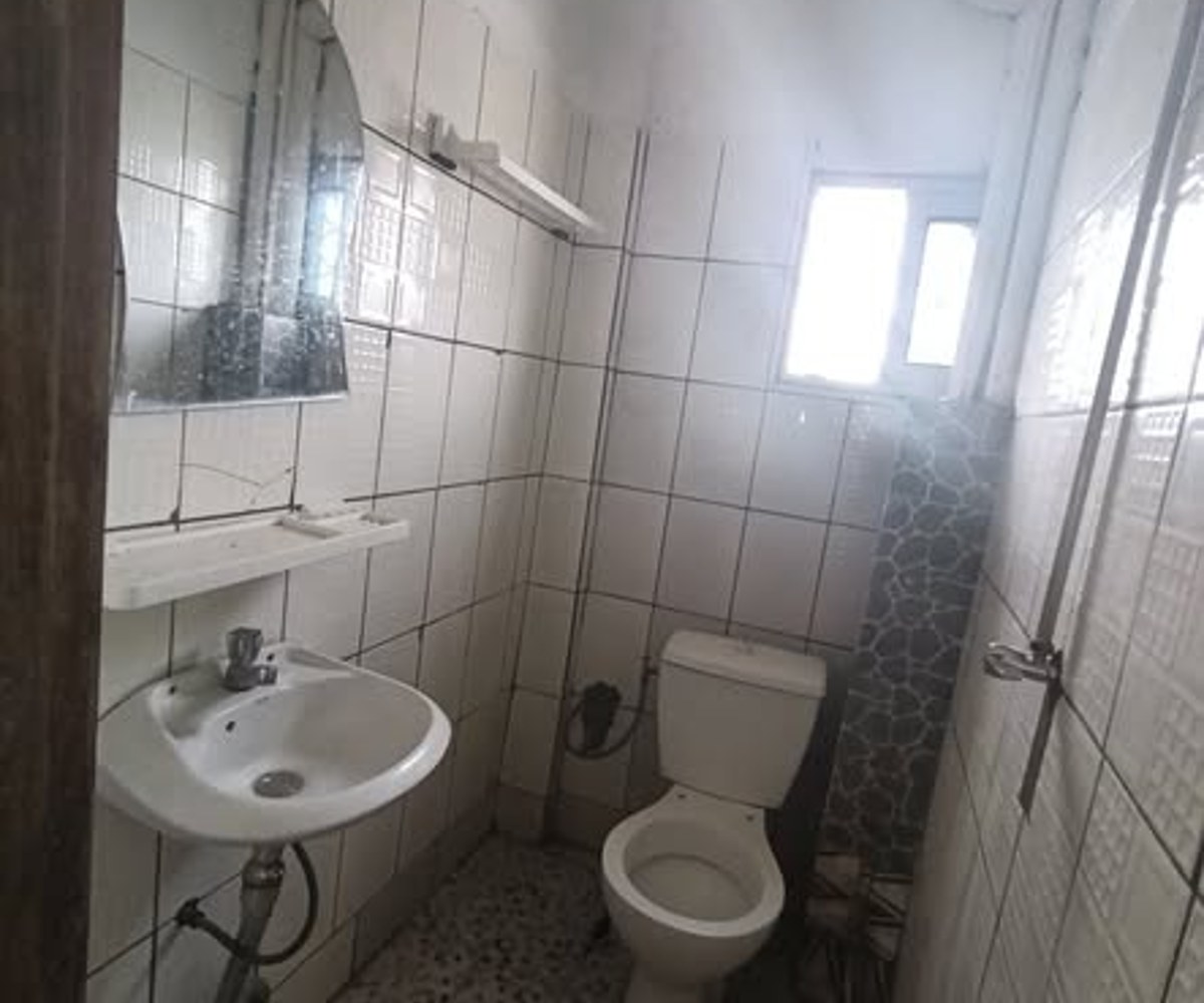 Studio moderne à louer à Bonaberi