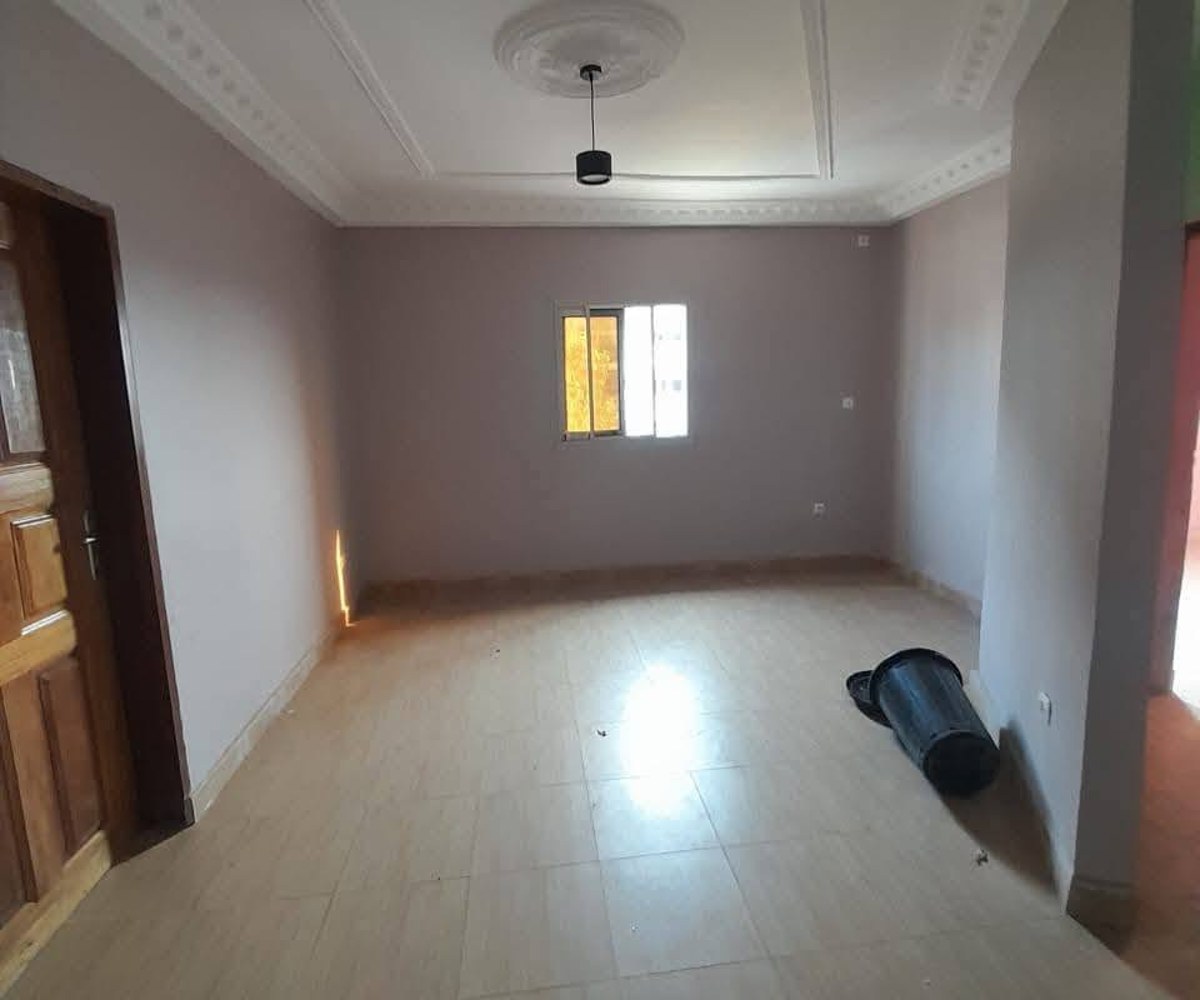 Grand appartement moderne 3 chambres à louer - Nyalla Lycée