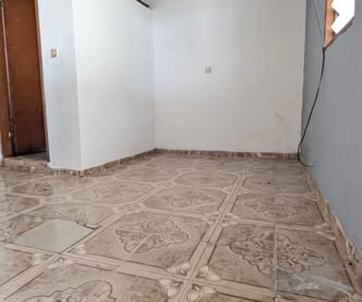 Chambre moderne avec placard à Ange Raphaël