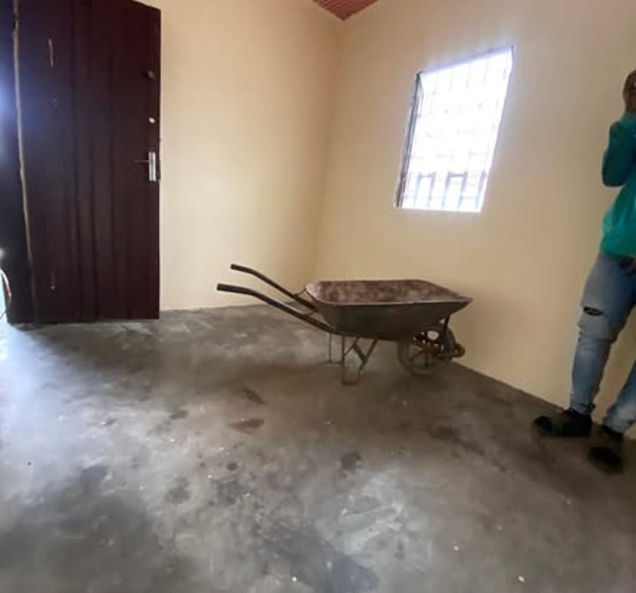 Chambre simple à Barrière, Yaoundé