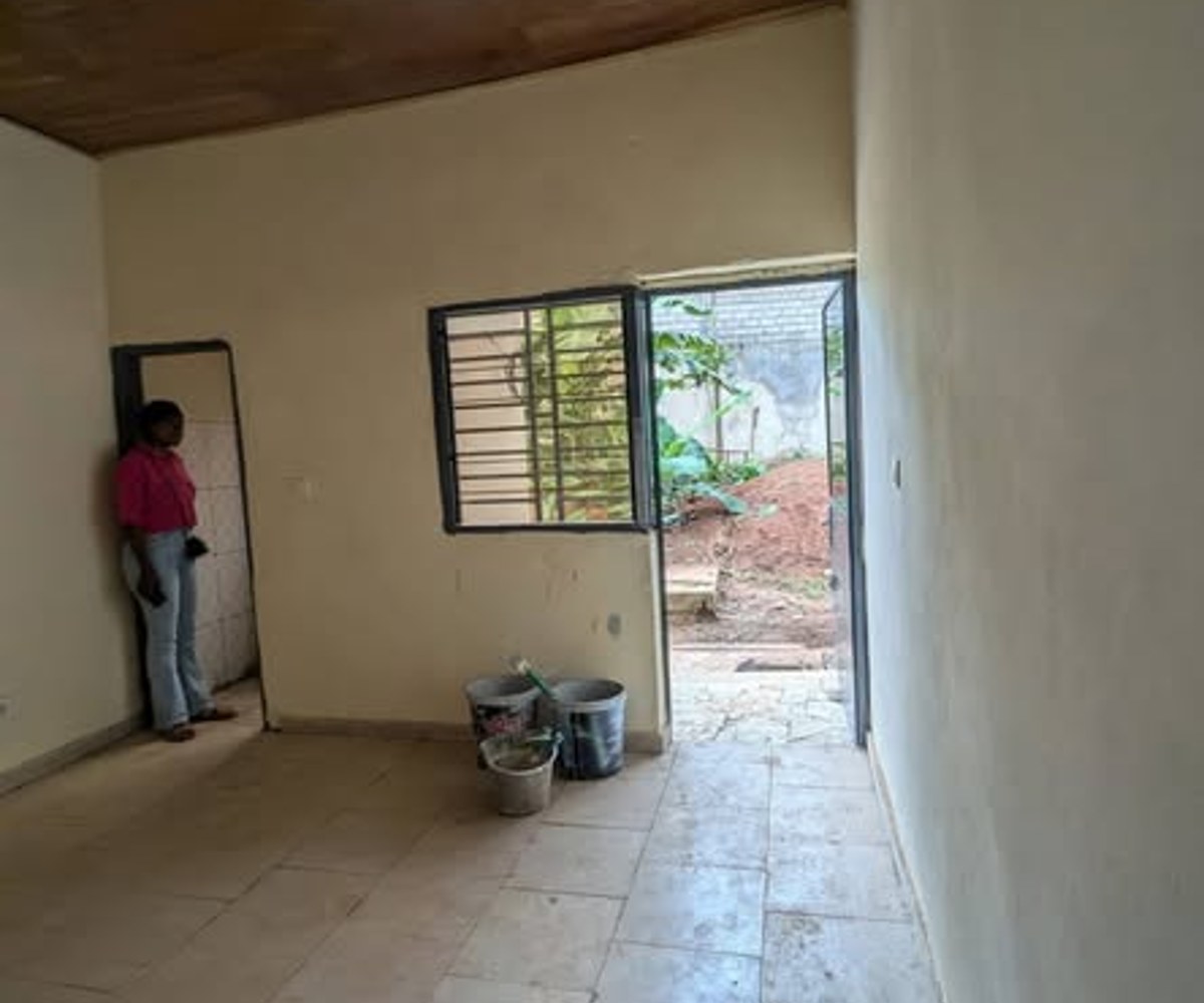 Studio moderne à Odza borne 12