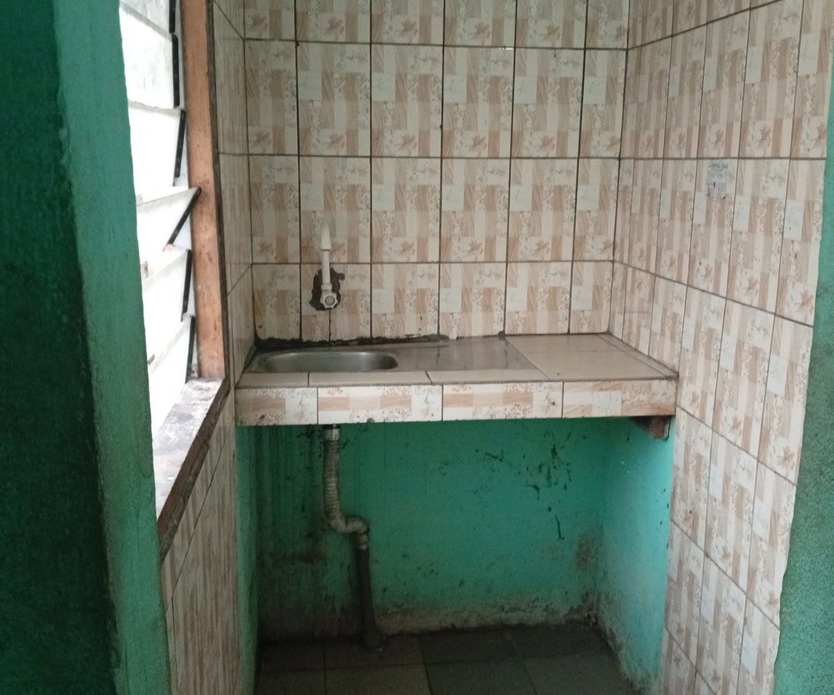 Studio moderne à louer au PK12, Douala