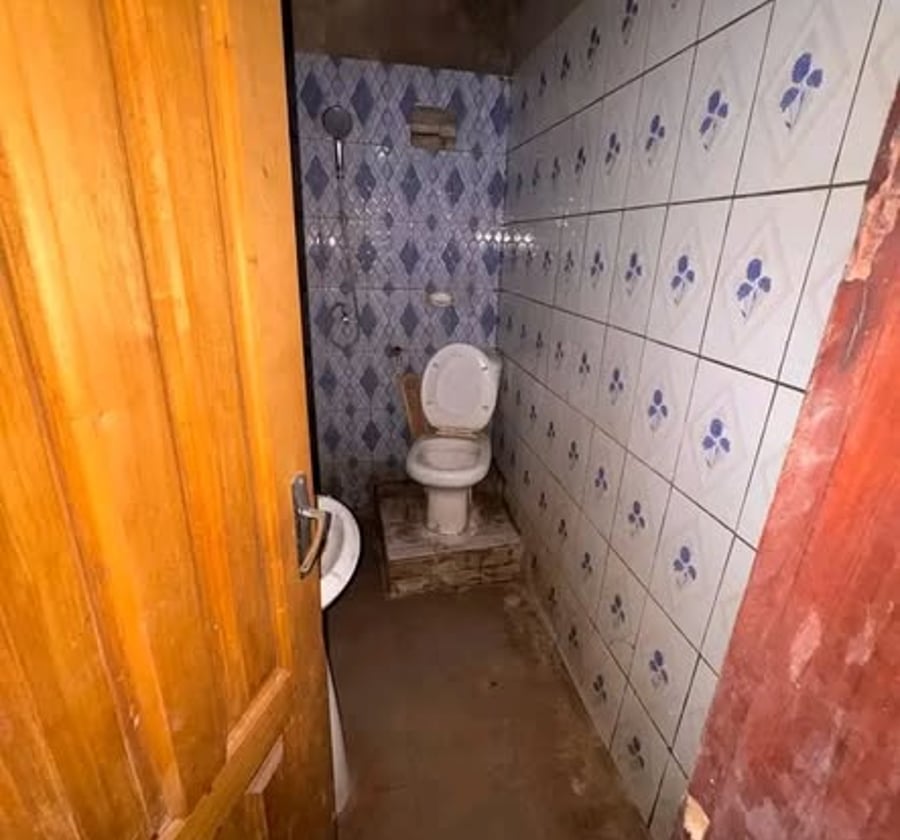 Chambre moderne à louer à Etoudi