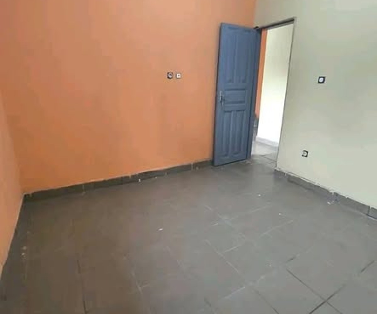 Joli studio moderne nouvellement construit - Ndogbong
