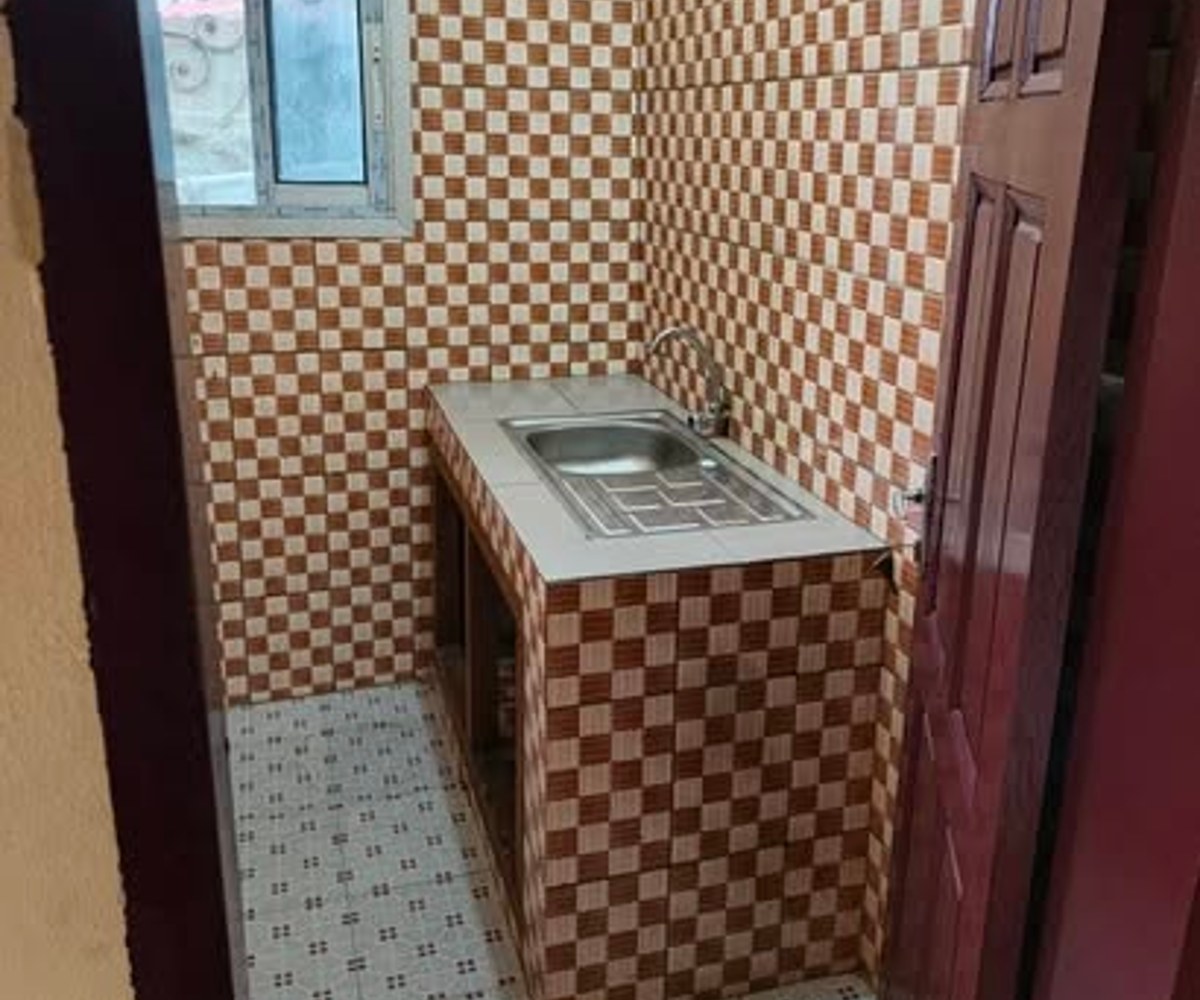 Studio moderne à louer à TKC