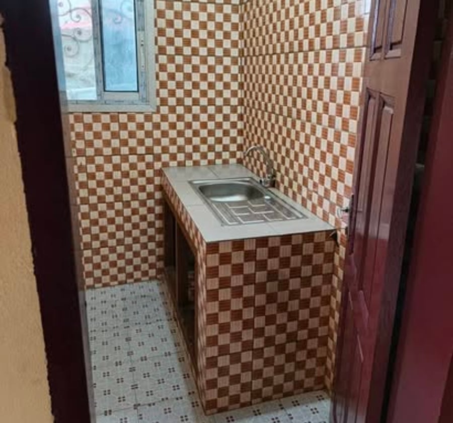 Studio moderne à louer à TKC
