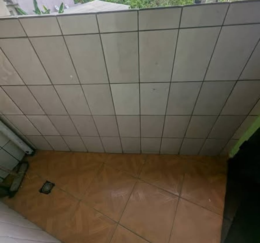 Chambre 3 pièces à Cité des Palmiers – Meublé ? Non, vide