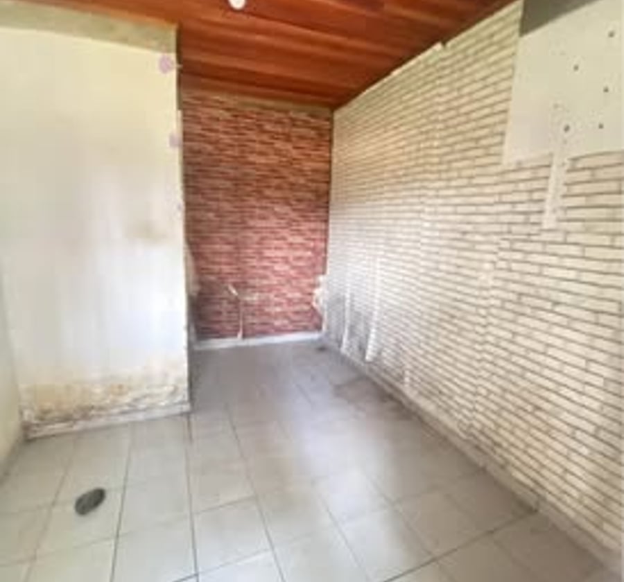 Chambre moderne à Odza