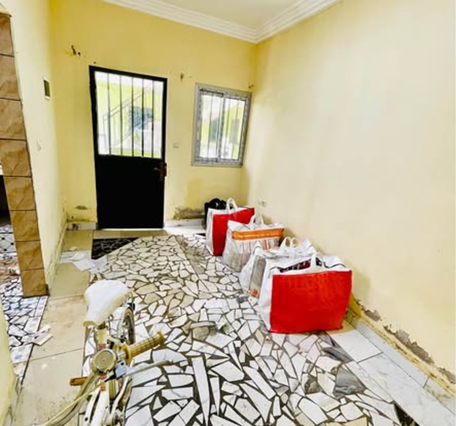 Chambre moderne à Biyem-Assi