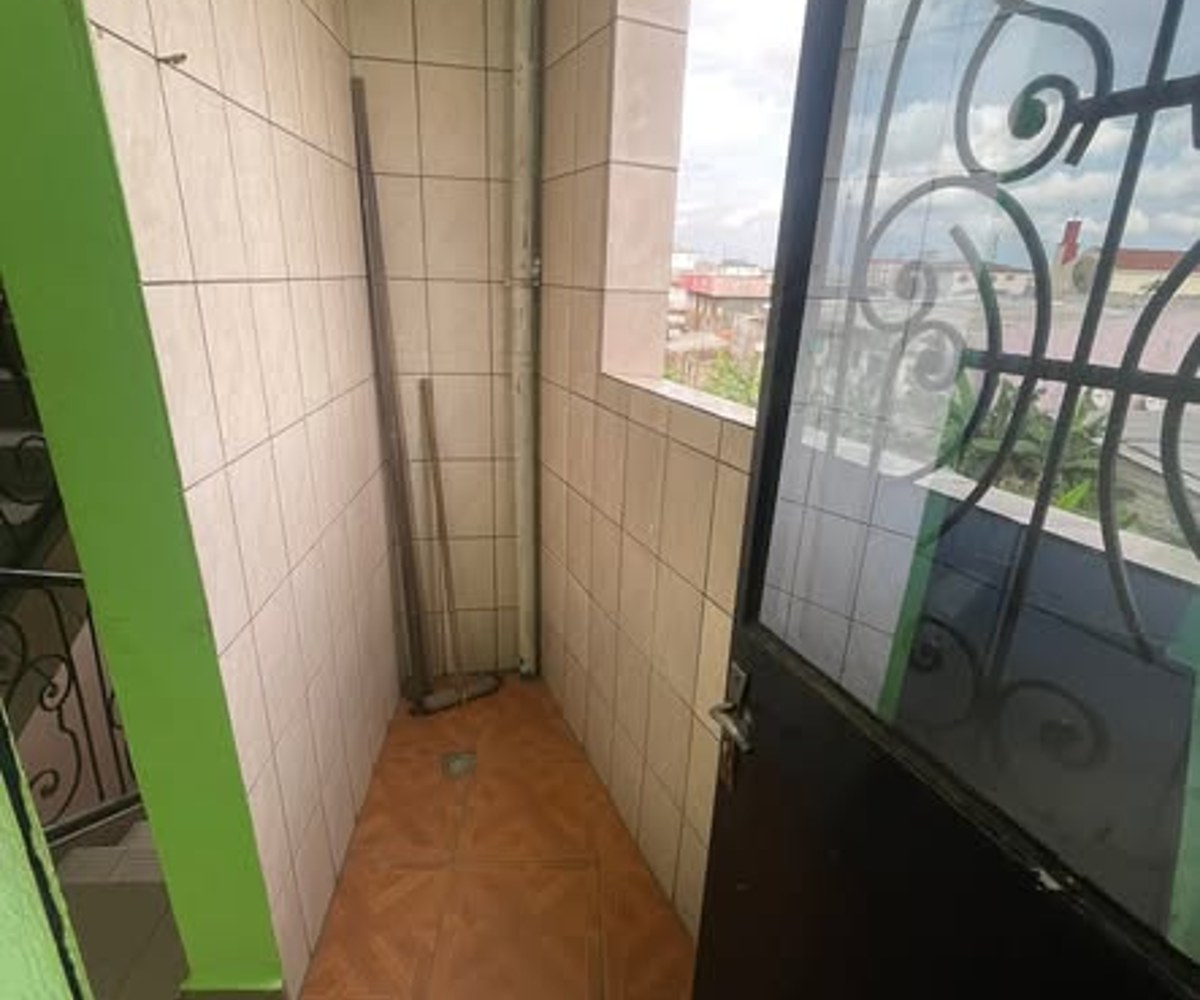 Chambre moderne à louer - Cité des Palmiers, Douala