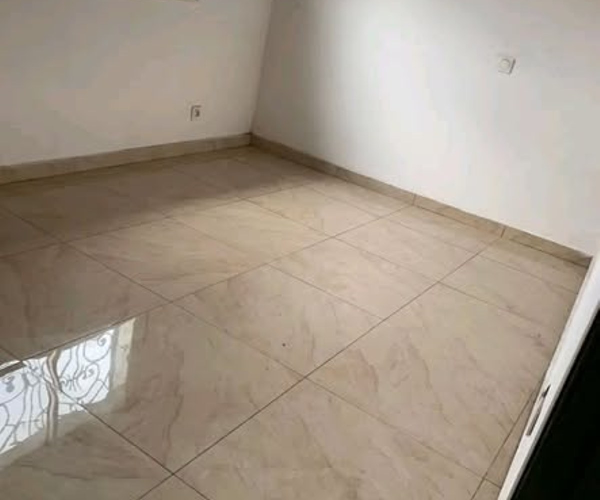 Studio moderne à louer au rond-point Deido