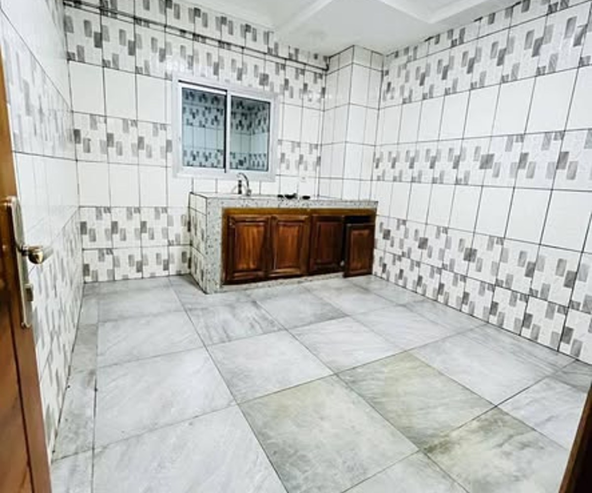 Appartement haut standing 2 chambres 3 douches - Efoulan