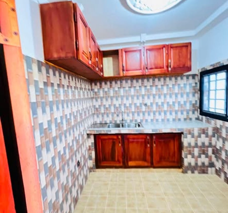 Vaste appartement 3 chambres à Olembe