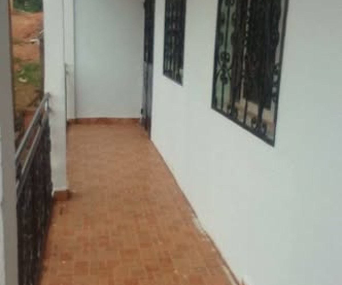 Maison moderne à louer à Nkolmesseng