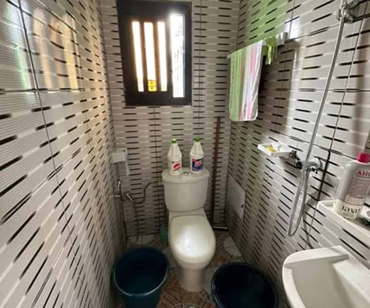 Chambre moderne à louer à Missoke