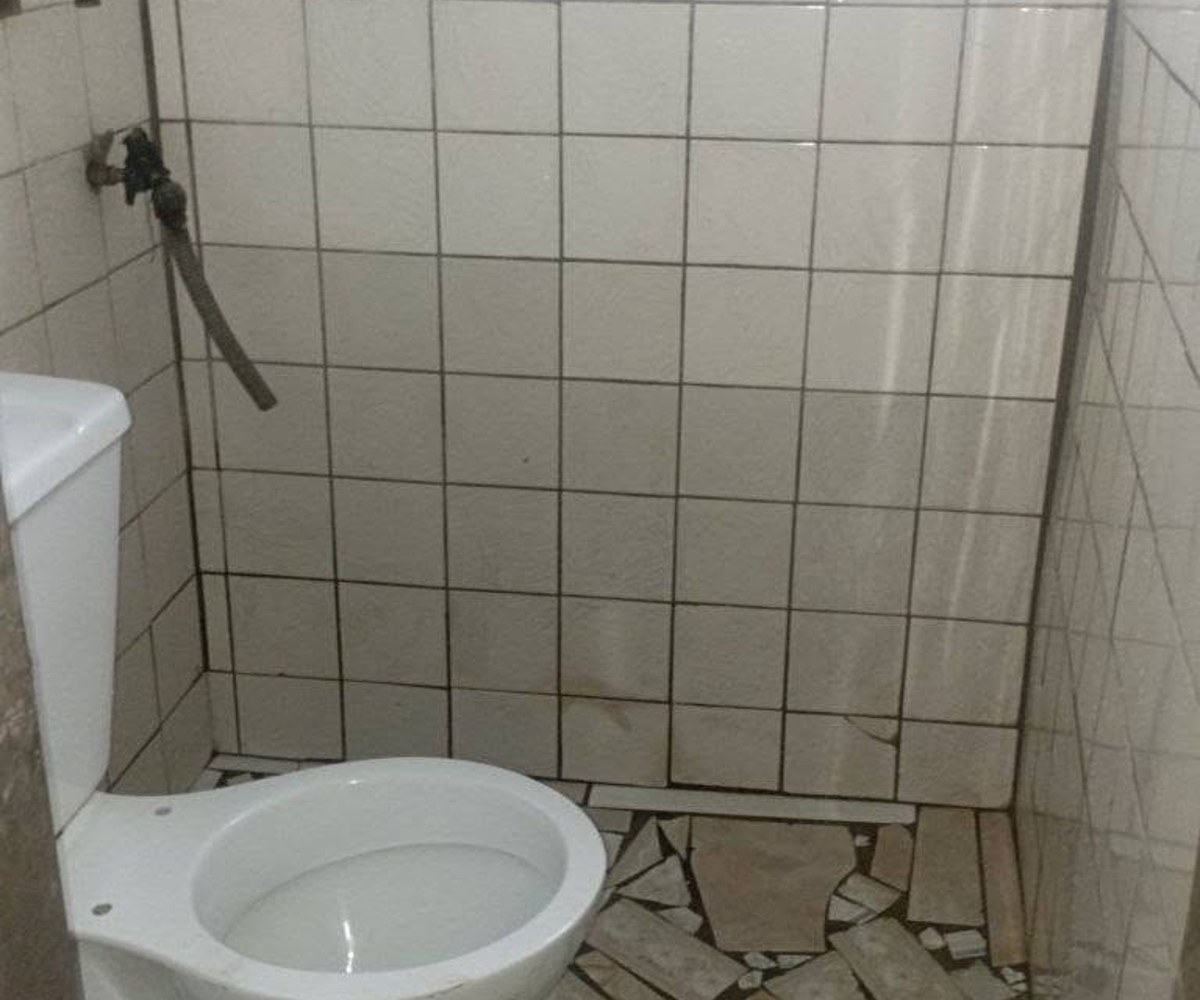 Chambre avec douche interne à louer - Beedi, Douala