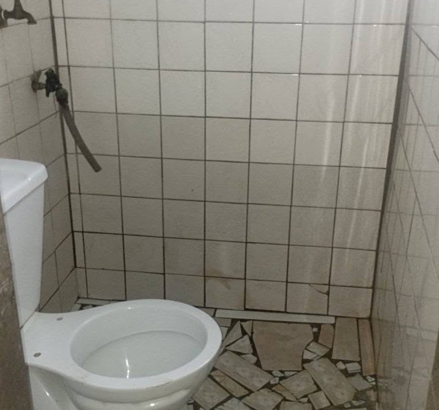 Chambre avec douche interne à louer - Beedi, Douala