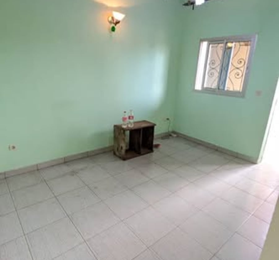 Studio à louer - Emana, Yaoundé