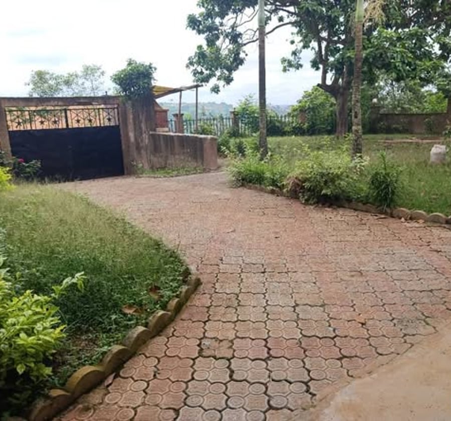 Villa à louer à Nkoabang - 4 chambres