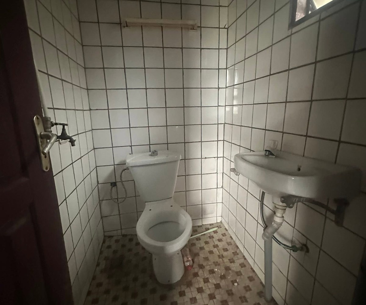 Chambre moderne 3 pièces à PK 15 Douala