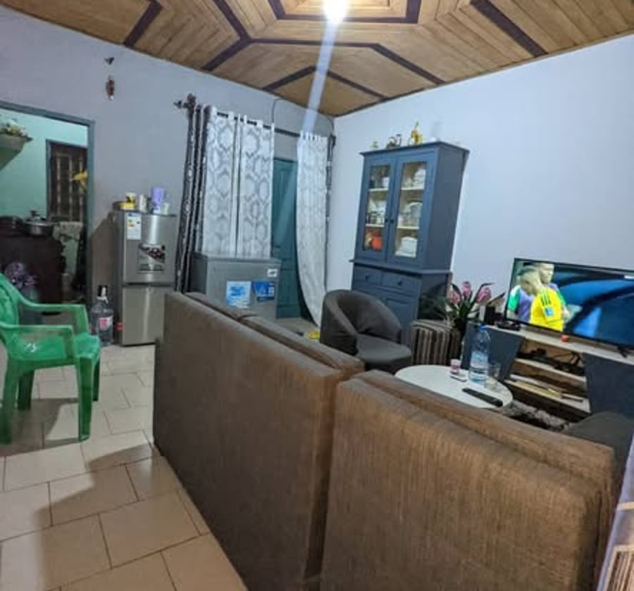Studio moderne à louer à Nsimeyong