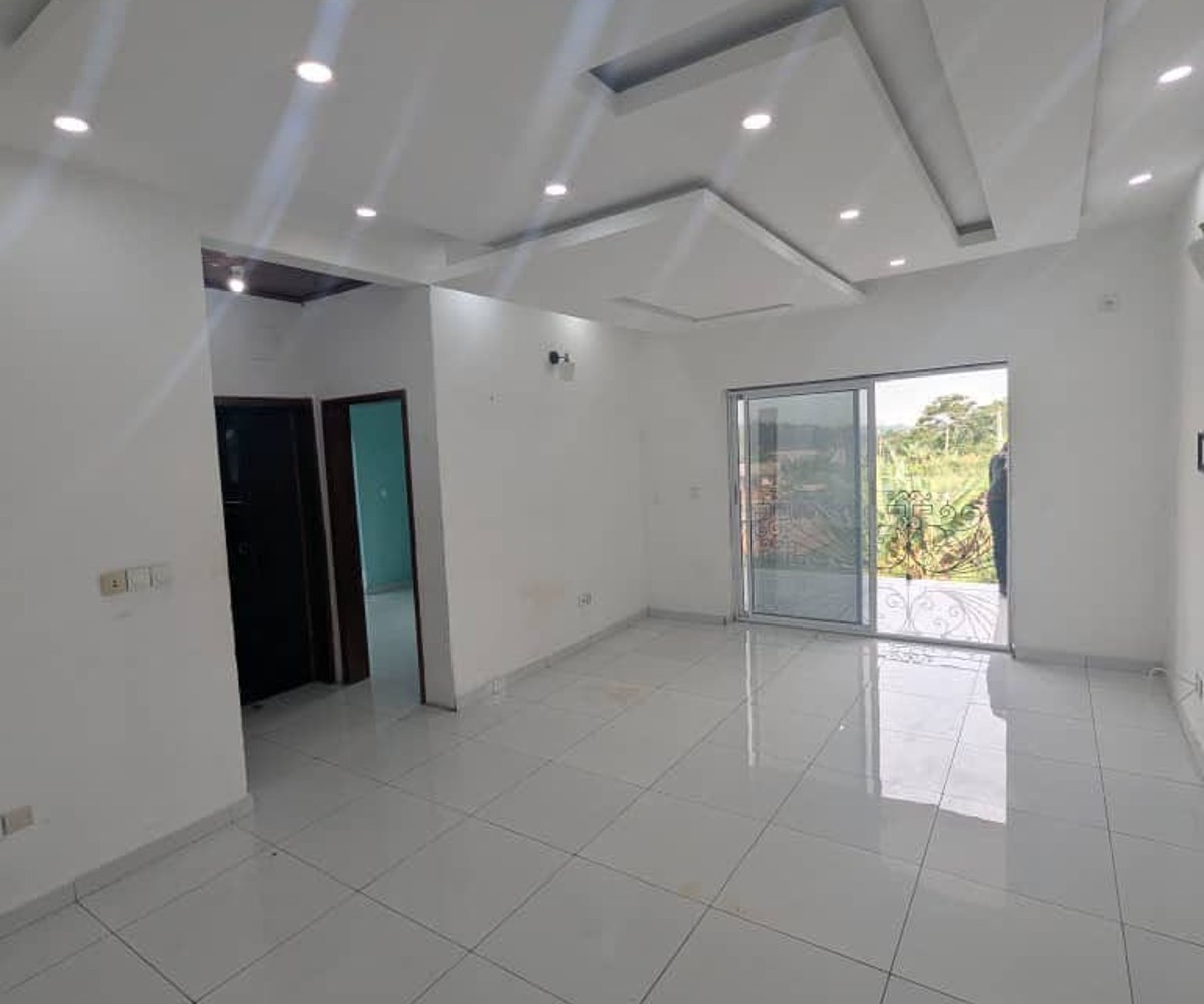 Bel appartement avec piscine à louer à Odza