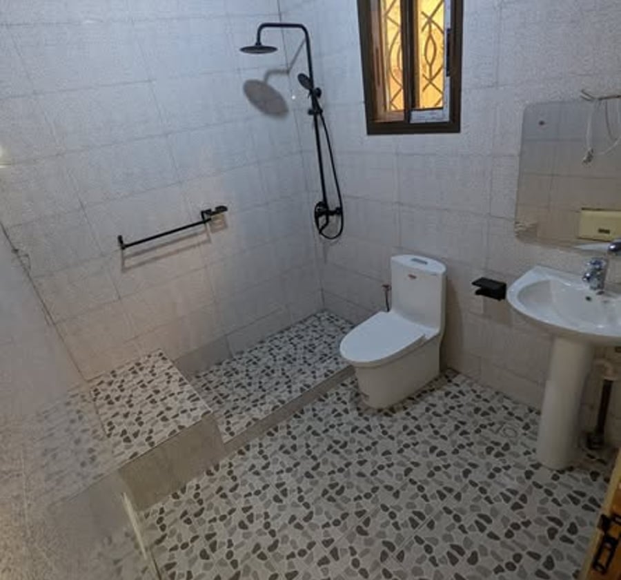 Villa à louer à Odza - 3 chambres