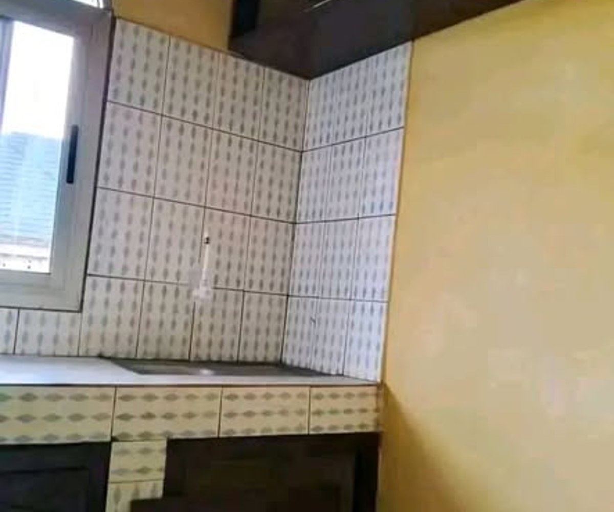 Studio moderne à louer à Ngousso