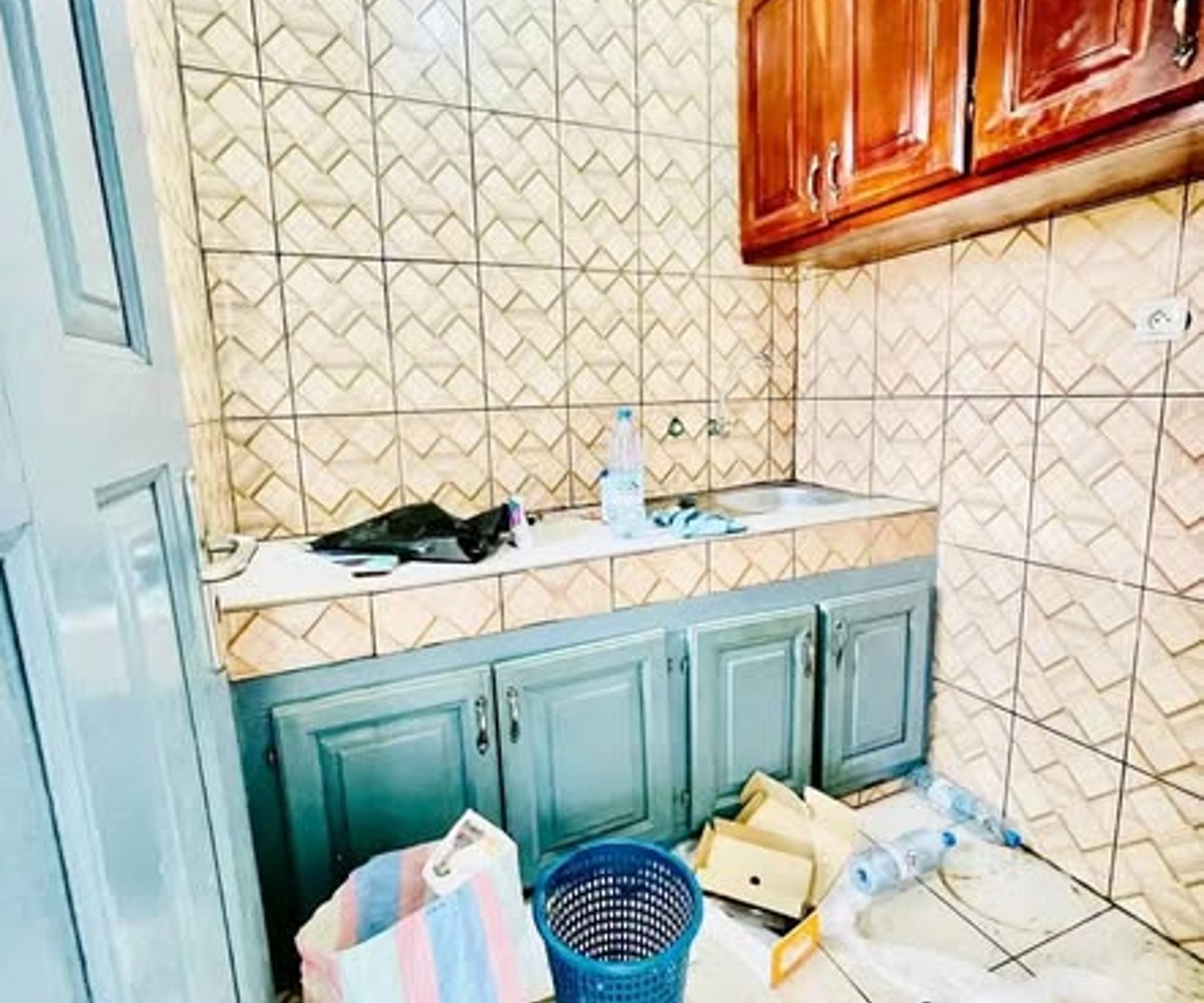 Chambre moderne à Bonamoussadi près de Santa Lucia