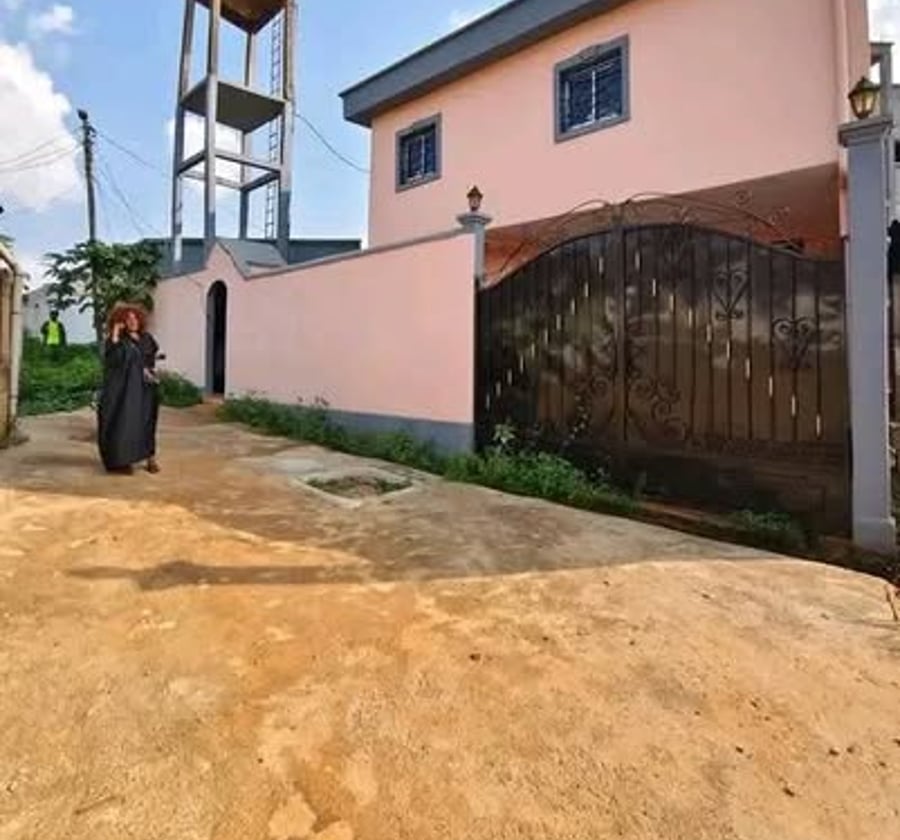 Duplex à louer – Nkolfoulou, Yaoundé