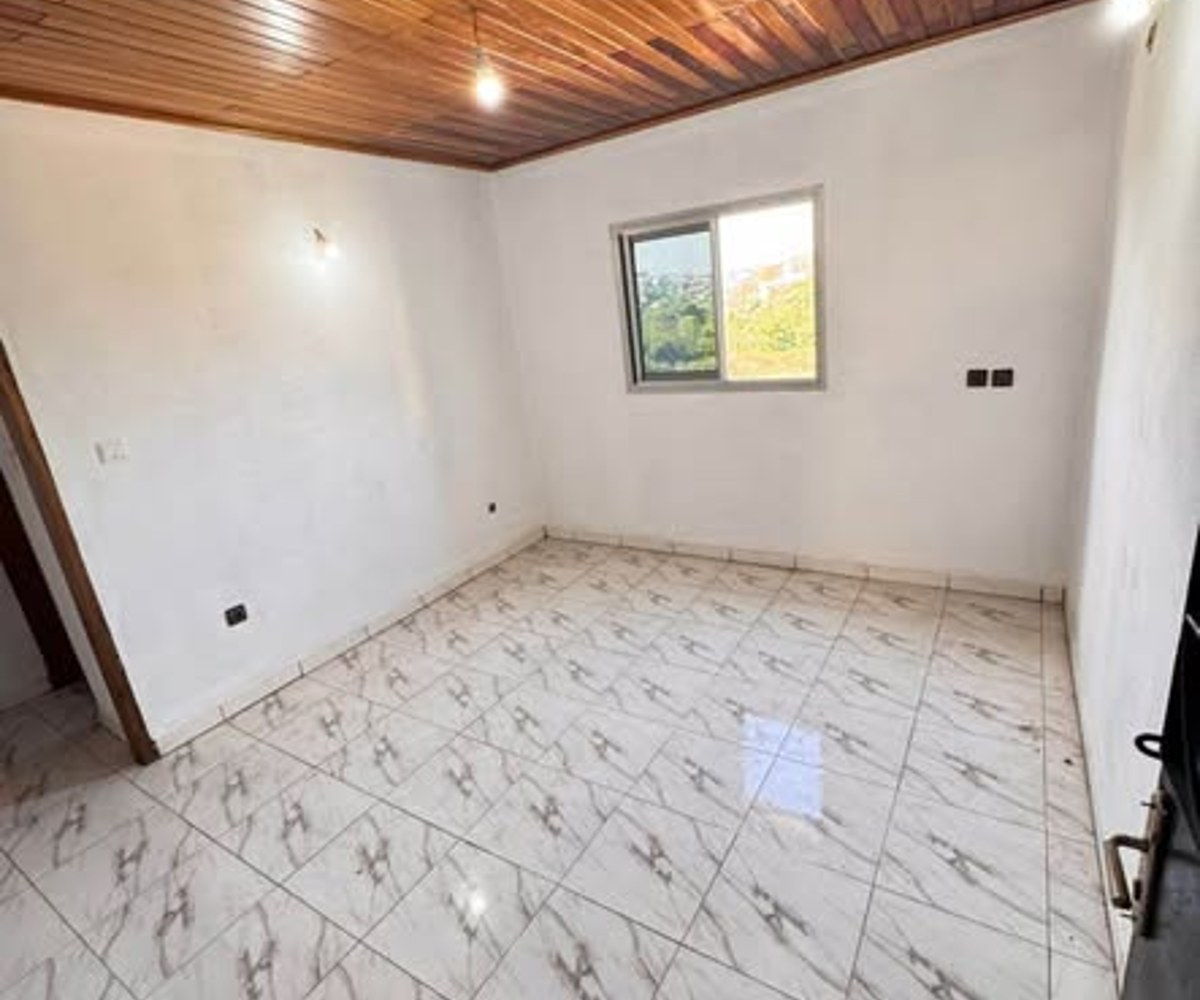 Studio moderne à louer - PK12, Douala