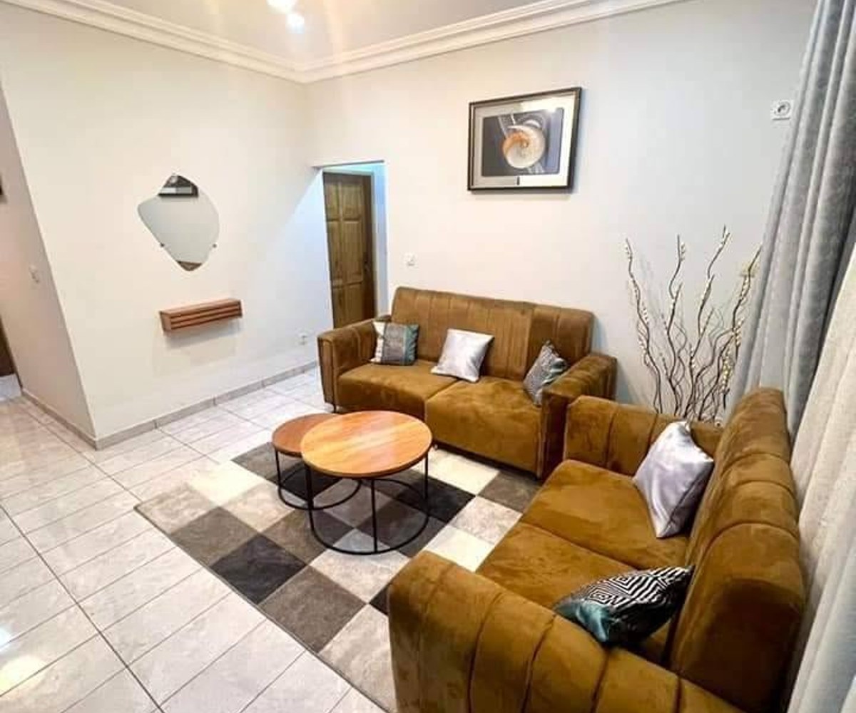 Studios et appartements meublés haut standing à Emana