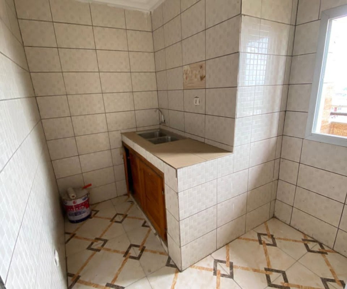 Studio moderne à louer à Kotto