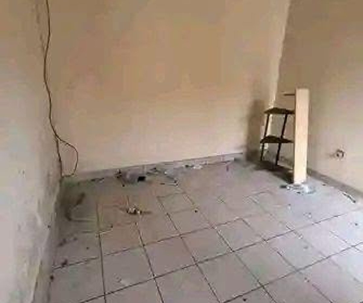 Chambre à louer à Bépanda Omnisports - 15 000 FCFA/mois