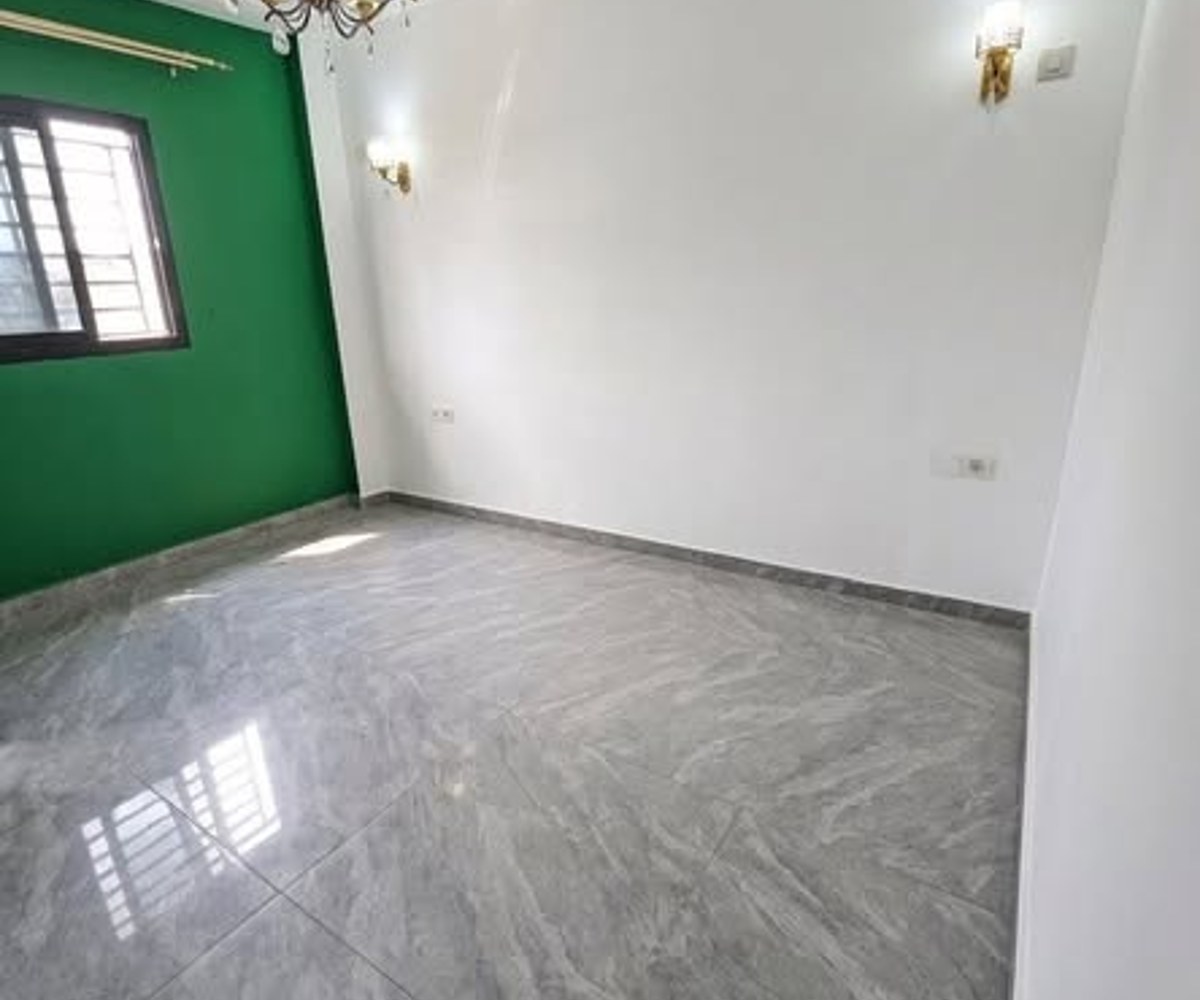 Studio moderne à louer à Village, Douala